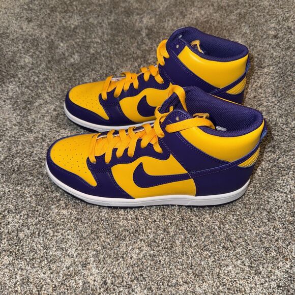 Nike Dunk High Lakers (GS) 7Y - Picture 2 of 5